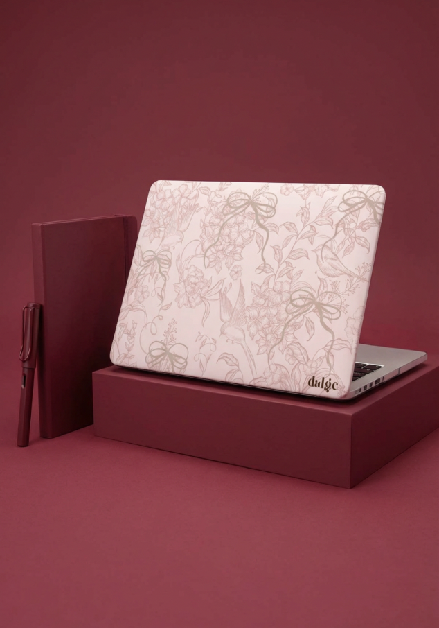 Floral laptop cover | Sophisticated design for stylish protection and a chic look.